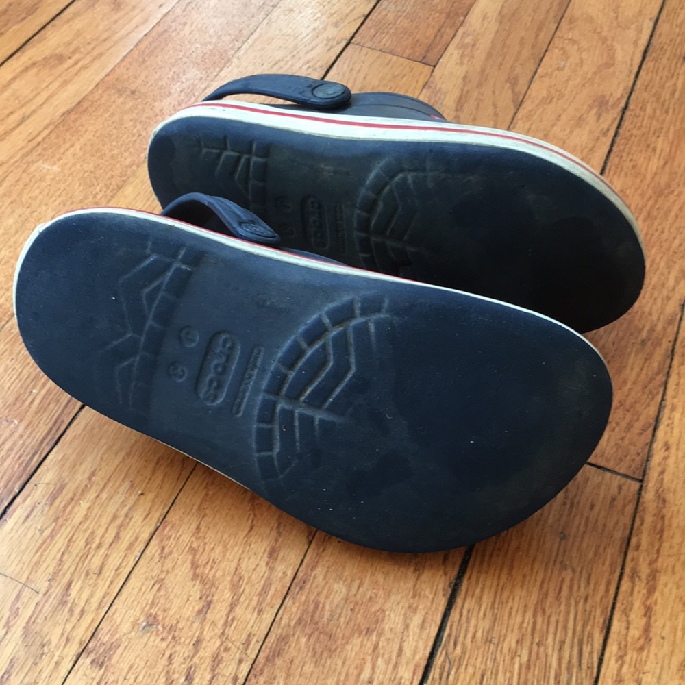 Navy crocband clog by crocs size 3 - Picture 3 of 3